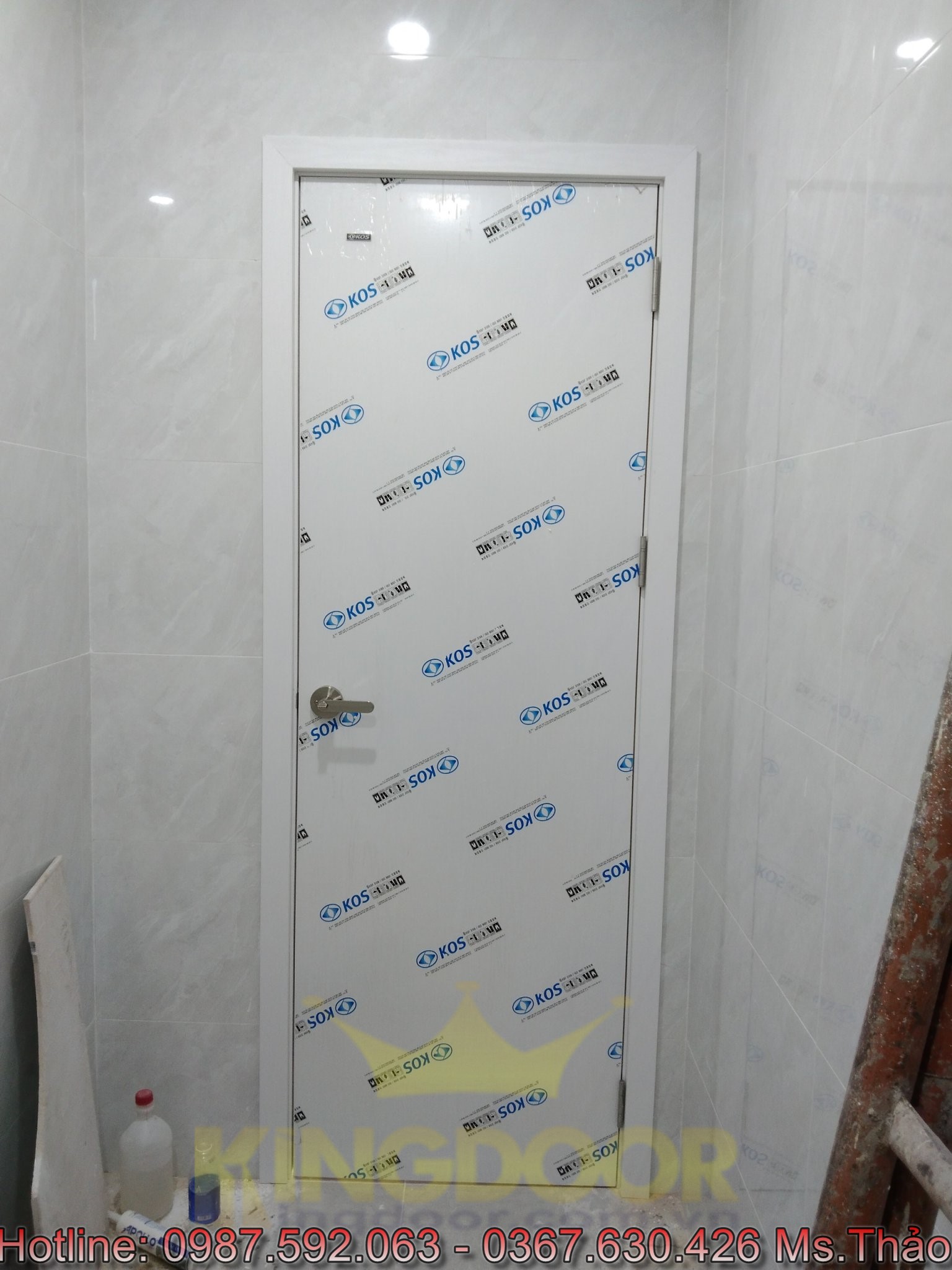 cua-nhua-abs-1