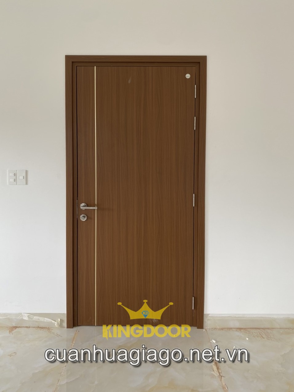 Cửa nhựa Composite phủ da