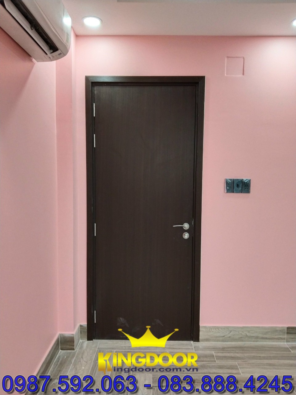 Cửa nhựa Composite phủ da