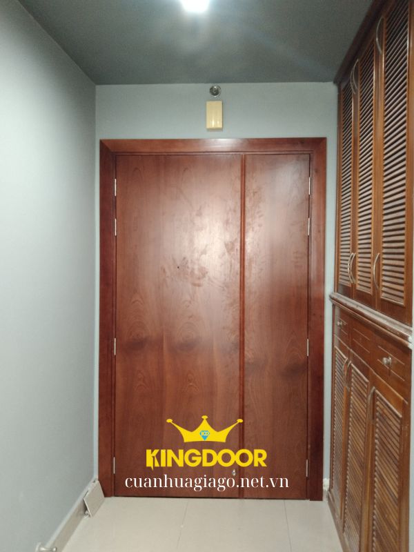 Cửa gỗ MDF Veneer 2 cánh mẹ con