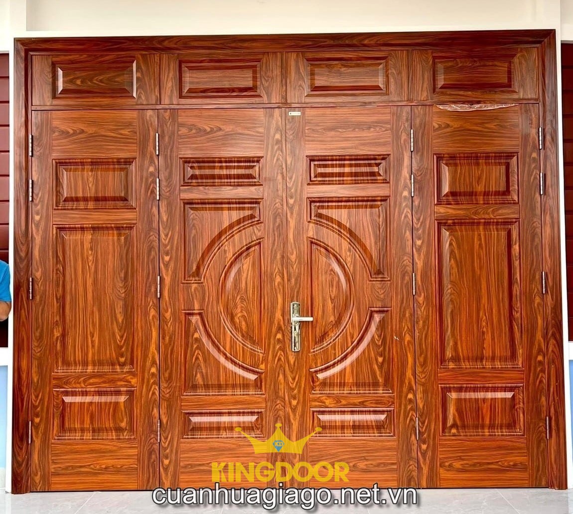 Các thiết kế của cửa được làm bằng máy