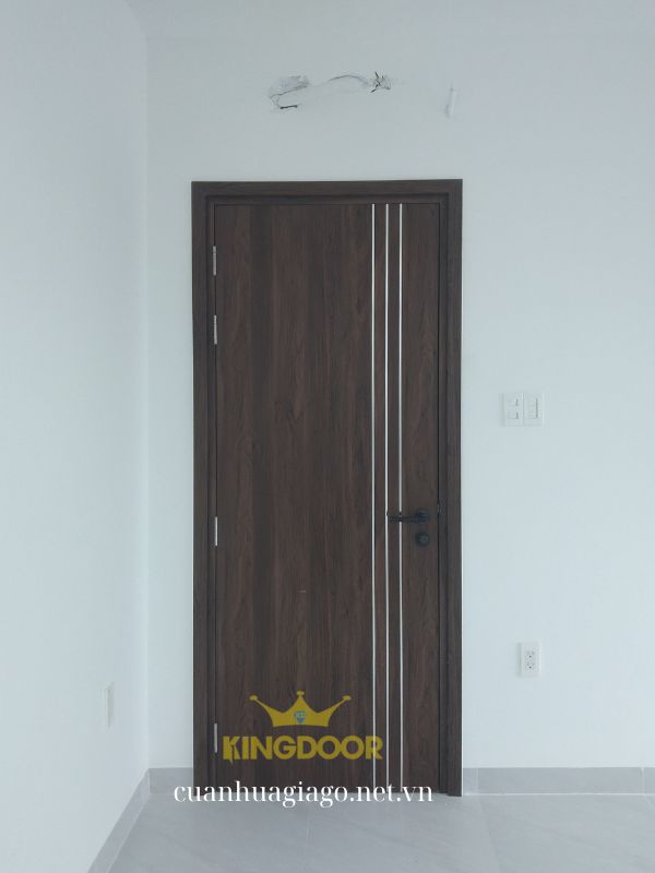 Cửa nhựa Composite phủ da