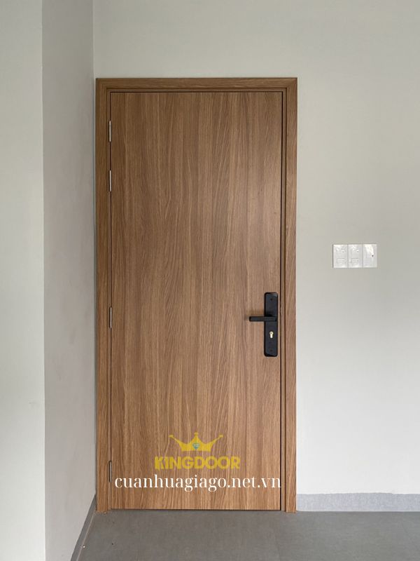Cửa nhựa composite phủ da