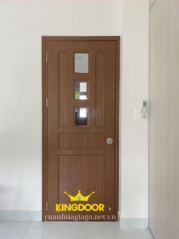 Cửa nhựa màu vân gỗ