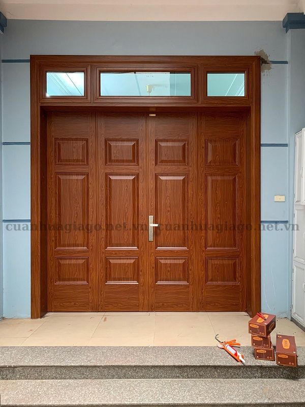 Cửa thép 4 cánh vân gỗ Vạn Giã