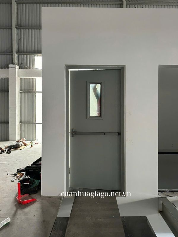 Cửa thép chống cháy ô kính Cam Ranh